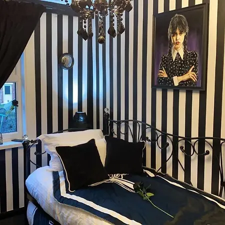Wednesday's Family Guest house *