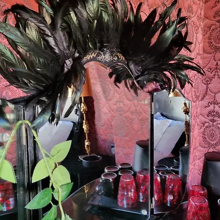 Wednesday's Family 3* York